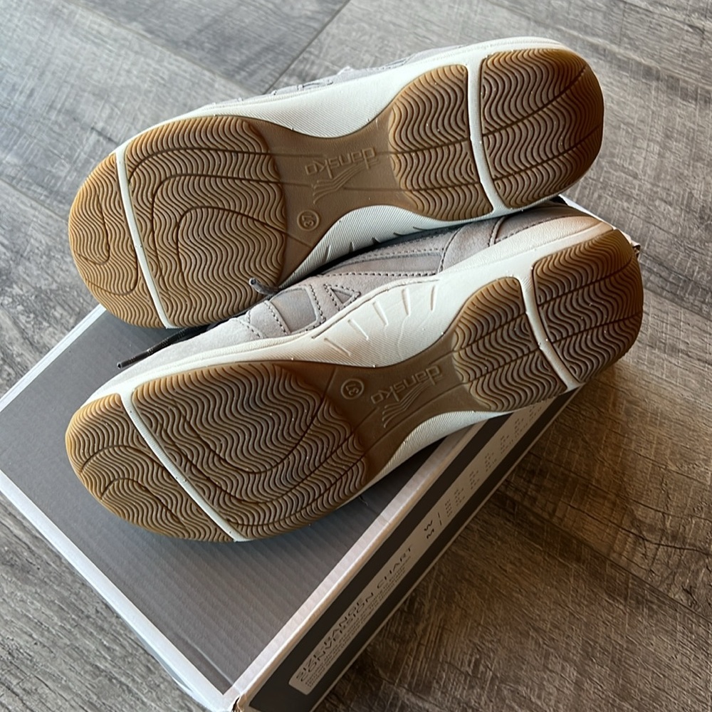 NWT Dansko. Hatty Suede Grey - Picture 3 of 5